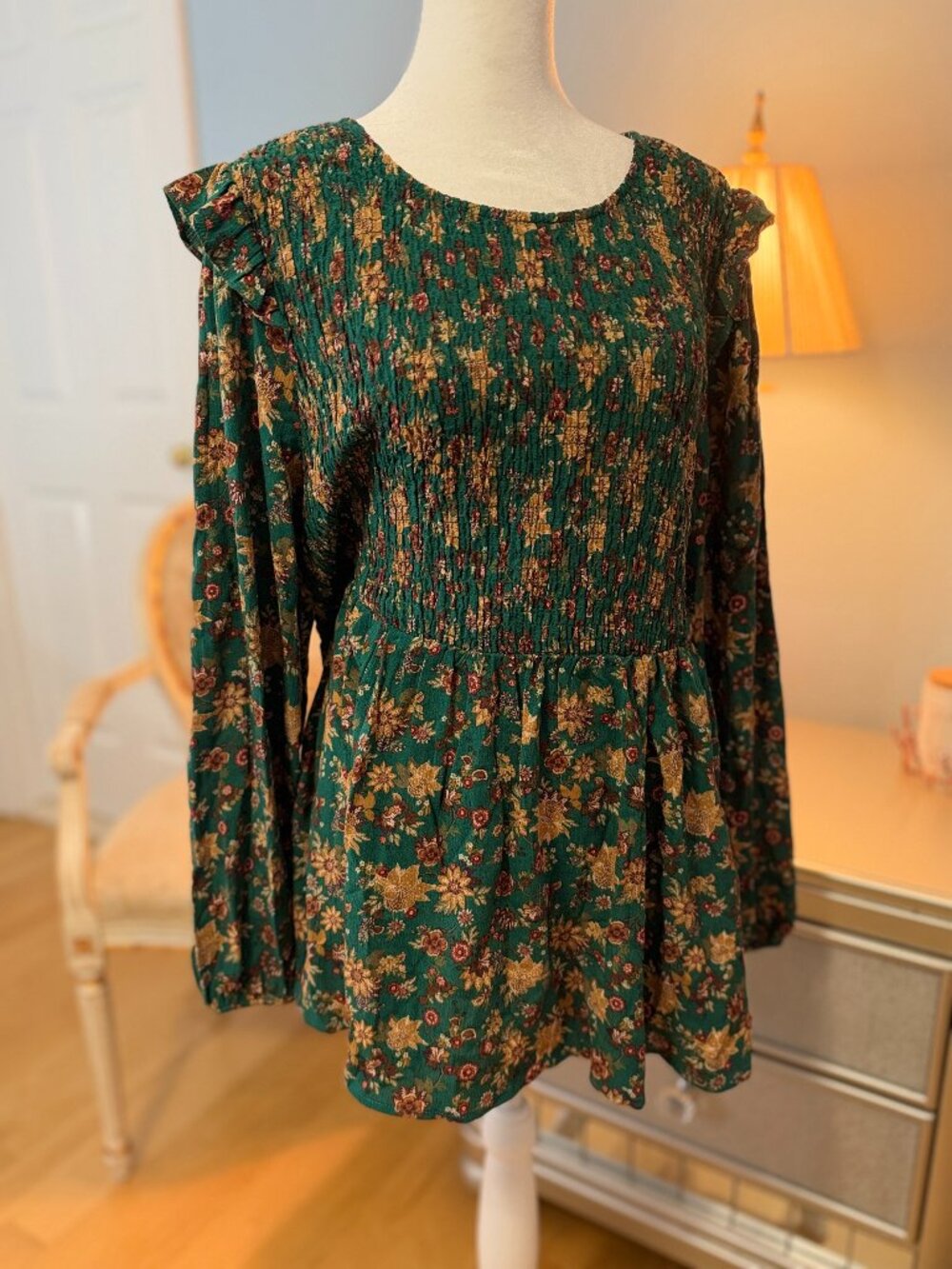 Torrid Smocked Peplum Crinkle Gauze Floral Blouse Green Size 1 / 1X